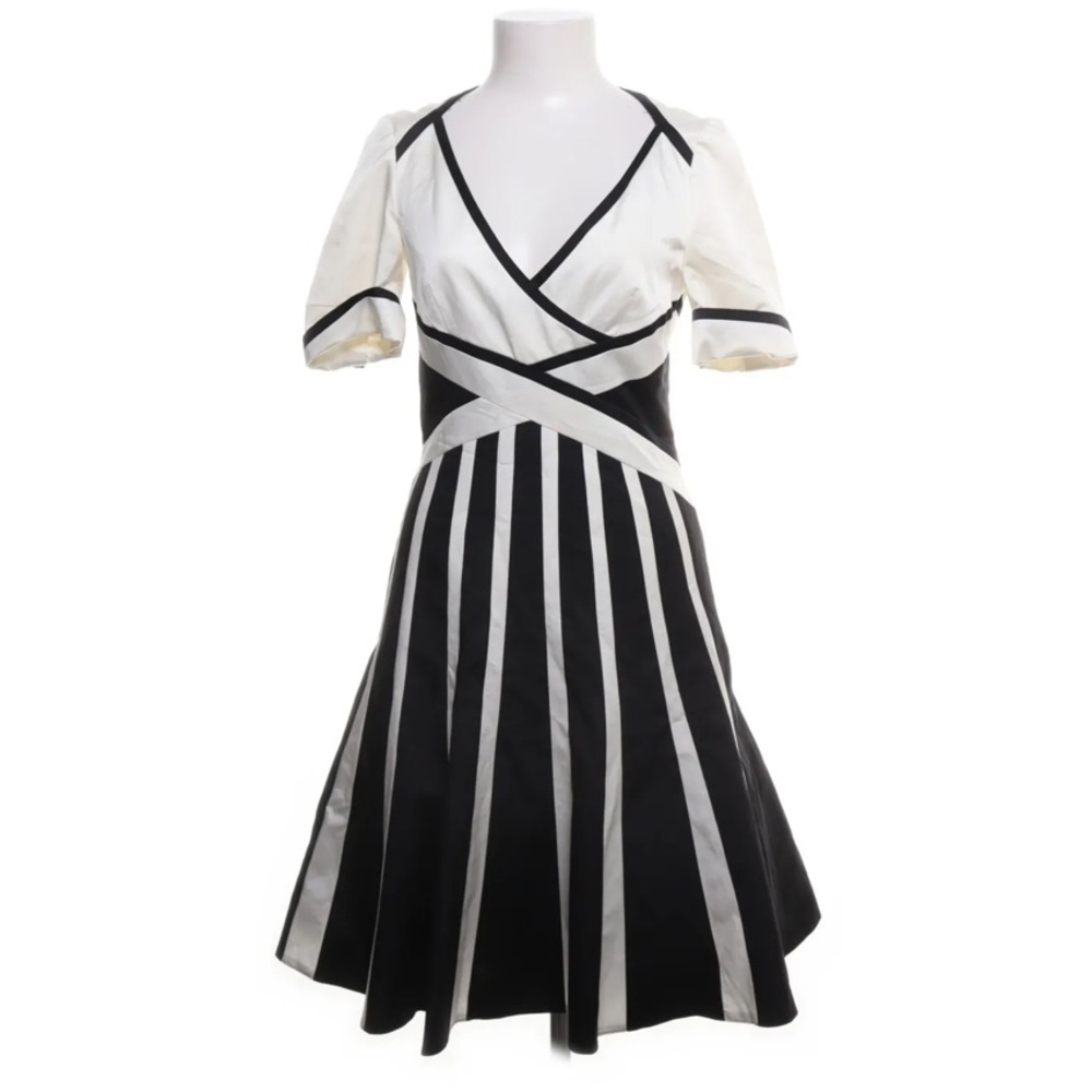 Karen Millen black and white dress - Picture 2 of 15